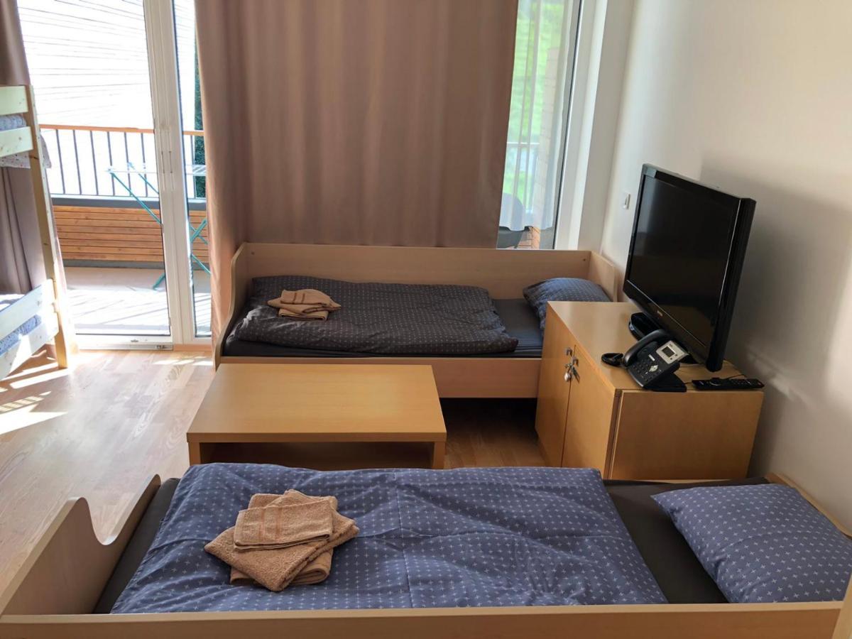 Apartma Runi Pod Zlato Lisico Pekre エクステリア 写真