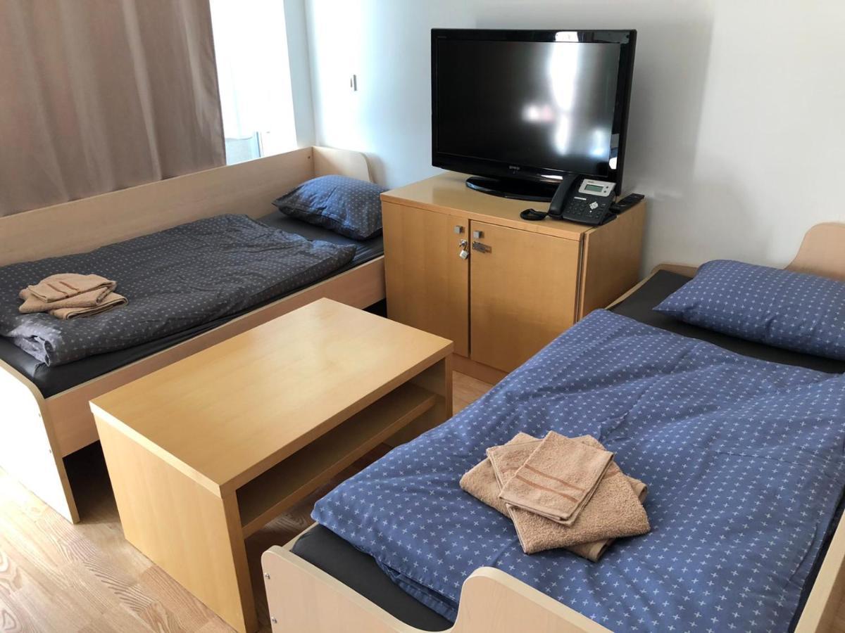 Apartma Runi Pod Zlato Lisico Pekre エクステリア 写真